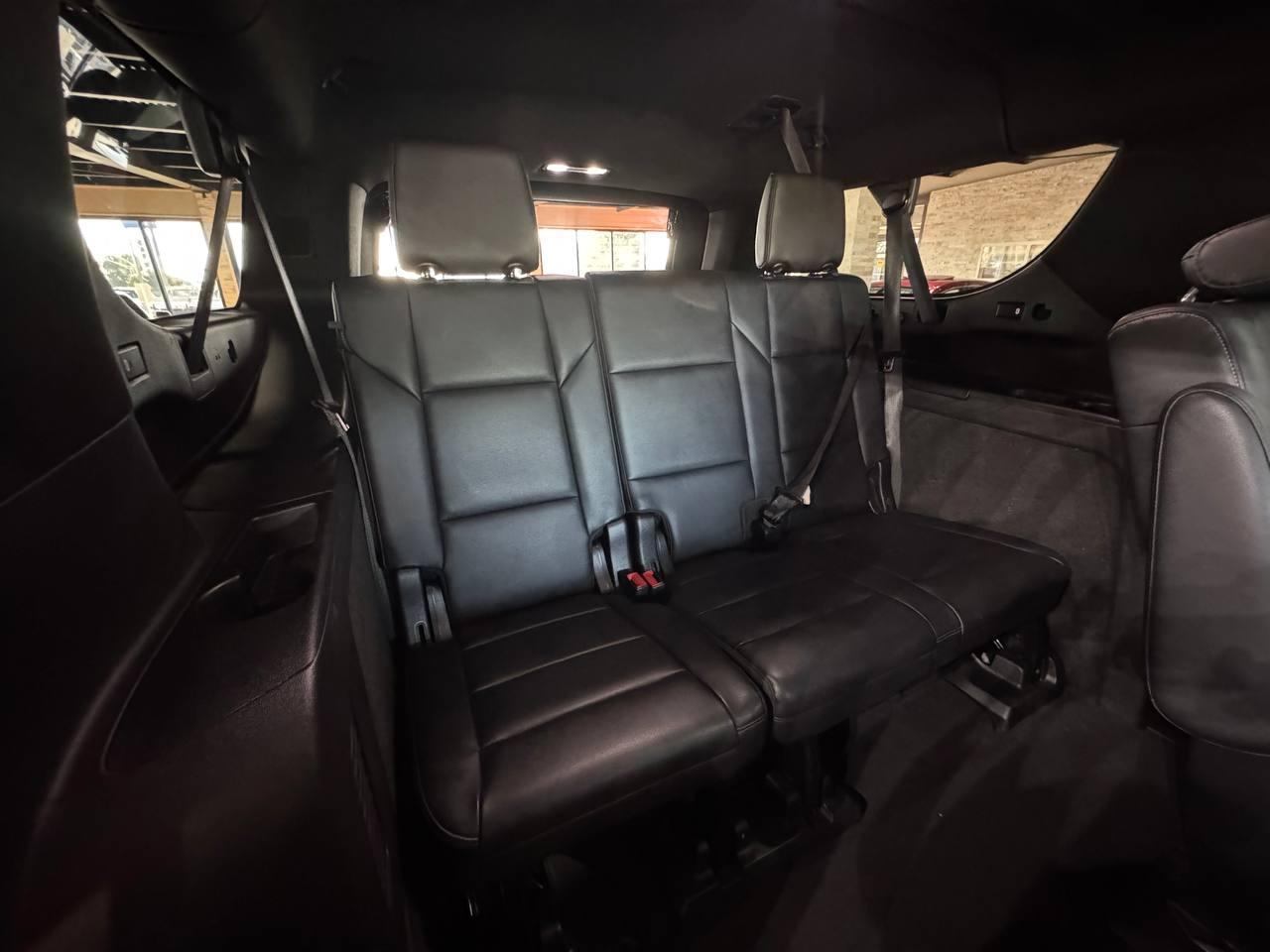 Cadillac Escalade ESV 2WD 4dr Luxury 2021