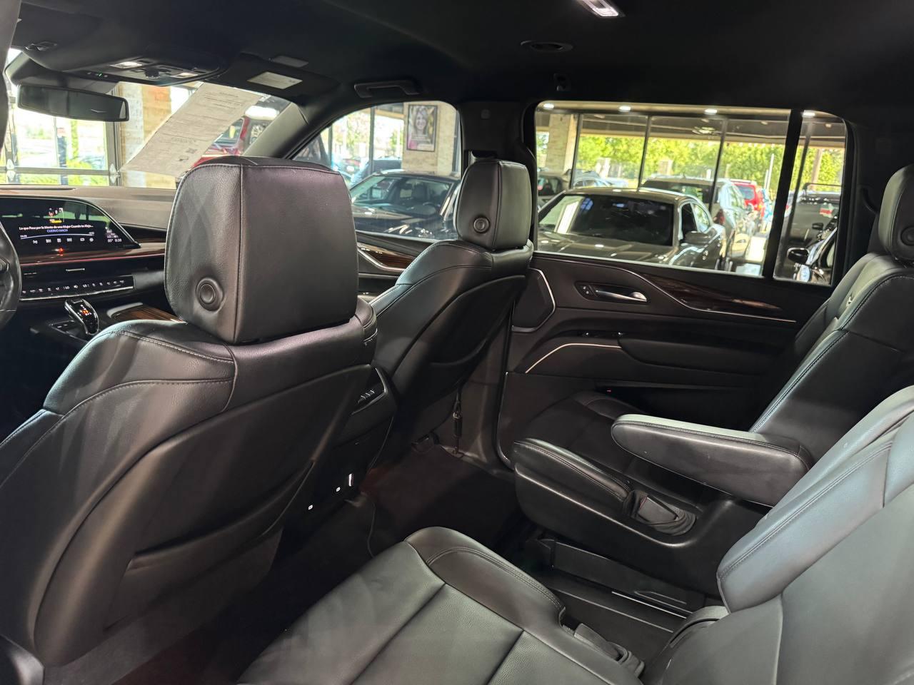 Cadillac Escalade ESV 2WD 4dr Luxury 2021