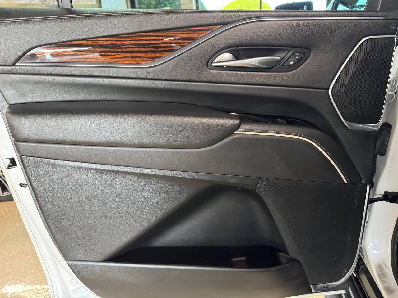 Cadillac Escalade ESV 2WD 4dr Luxury 2021