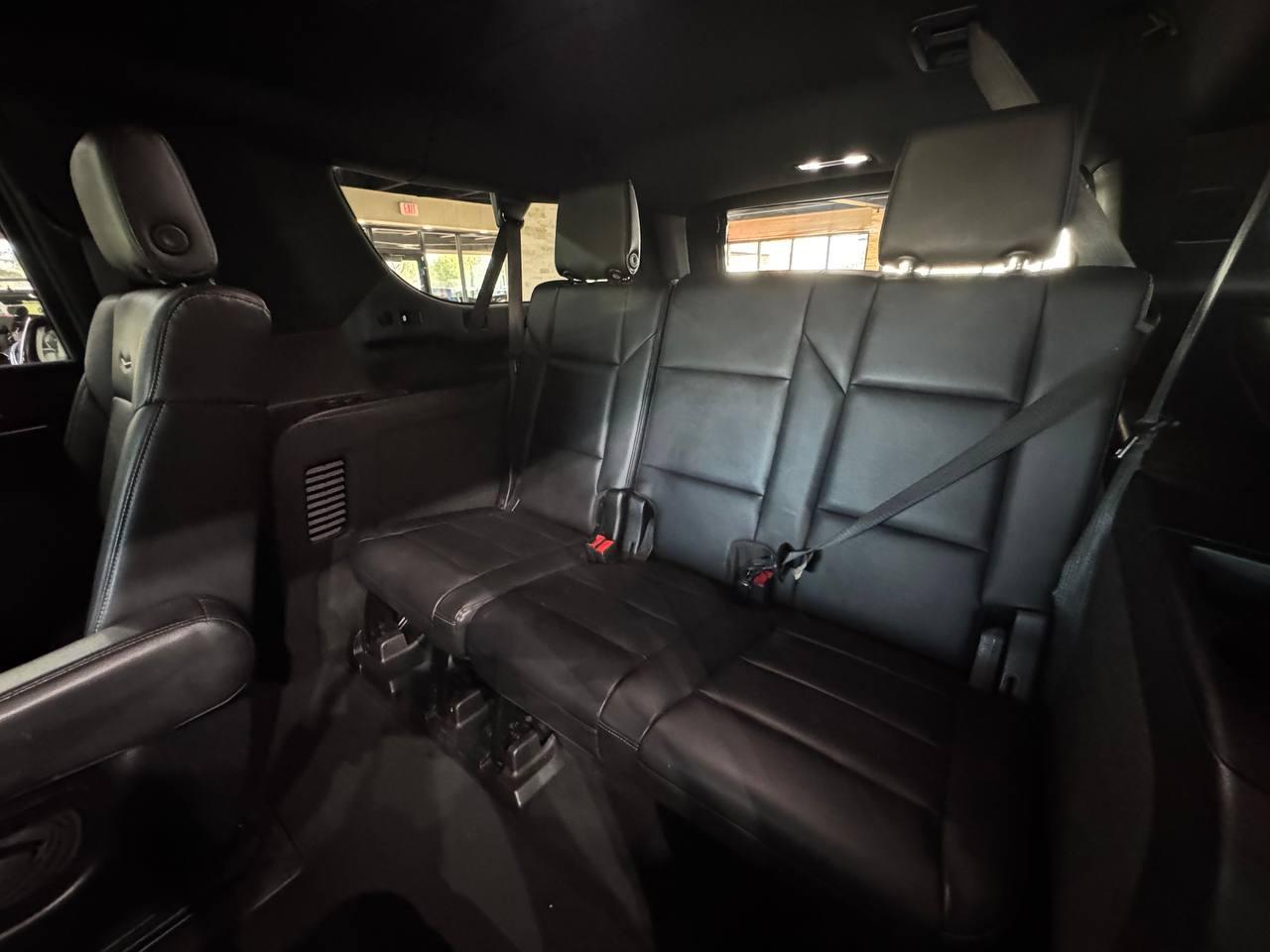 Cadillac Escalade ESV 2WD 4dr Luxury 2021