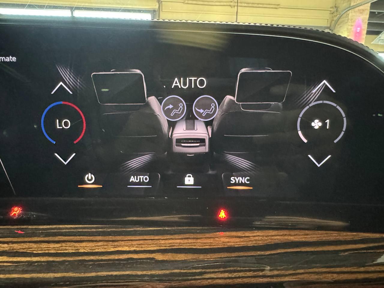 Cadillac Escalade ESV 2WD 4dr Luxury 2021