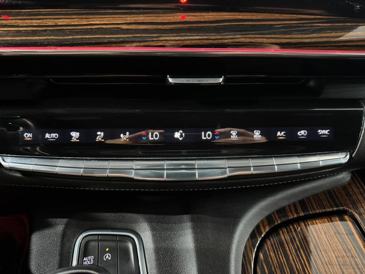 Cadillac Escalade ESV 2WD 4dr Luxury 2021