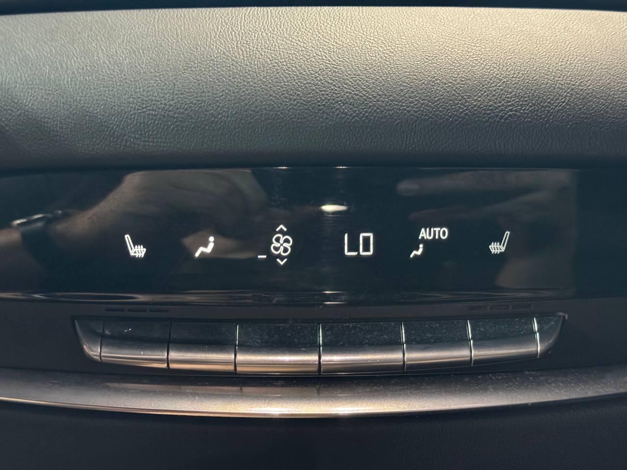 Cadillac Escalade ESV 2WD 4dr Luxury 2021