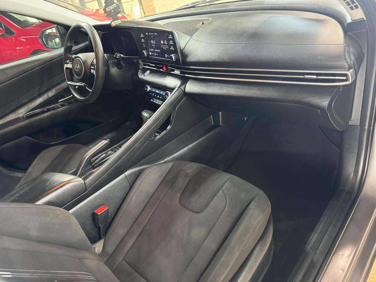 Hyundai Elantra SEL IVT 2023