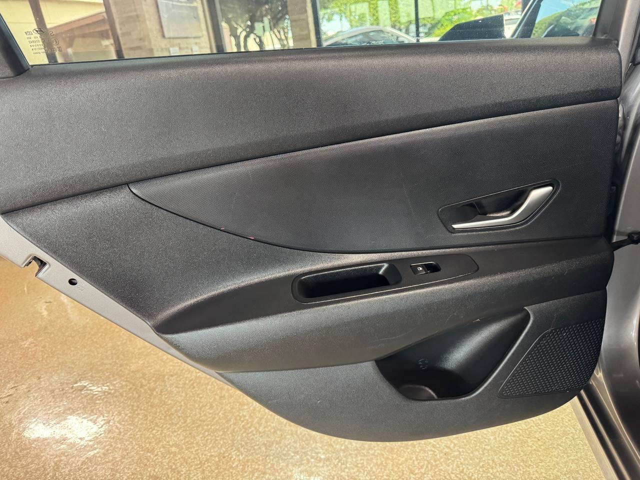 Hyundai Elantra SEL IVT 2023