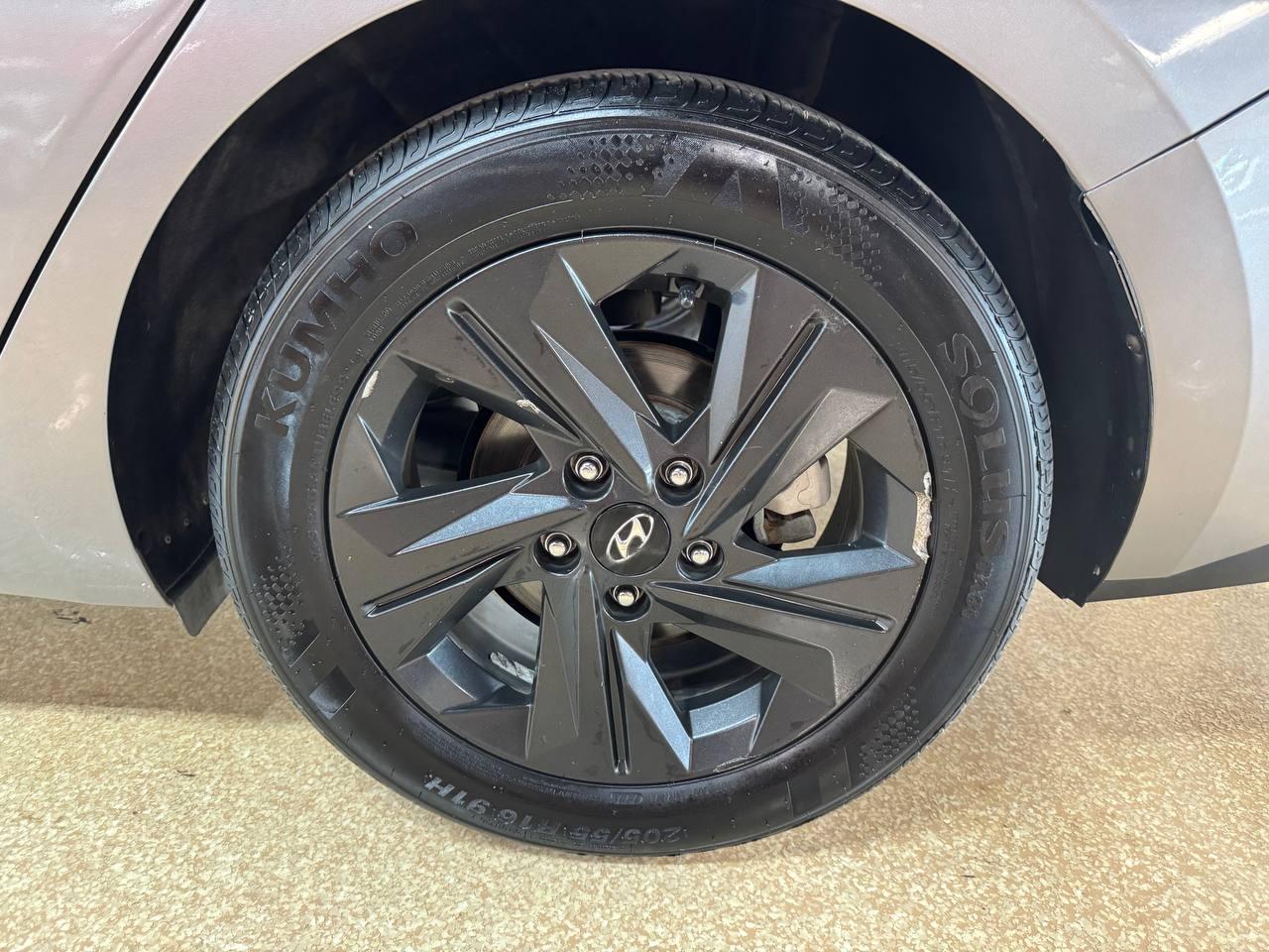 Hyundai Elantra SEL IVT 2023