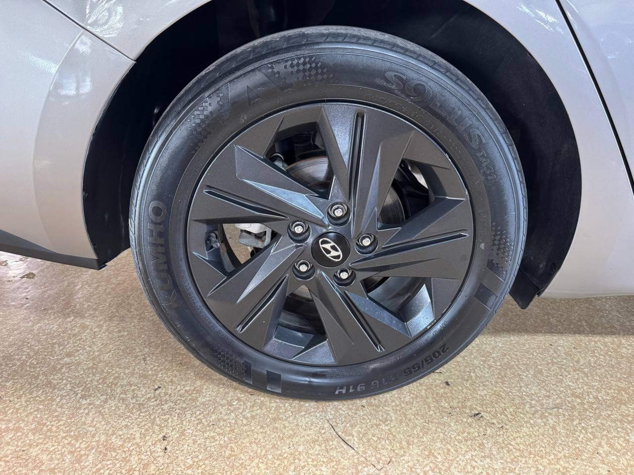 Hyundai Elantra SEL IVT 2023