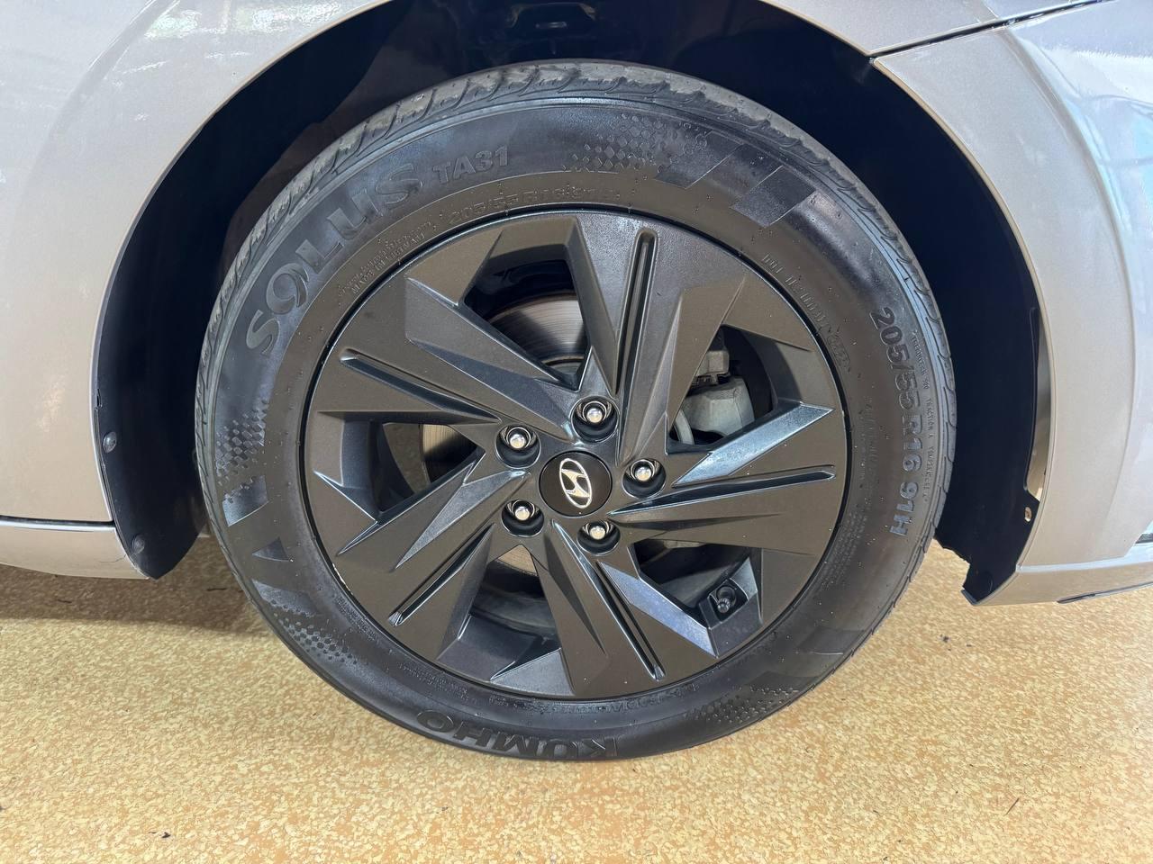 Hyundai Elantra SEL IVT 2023