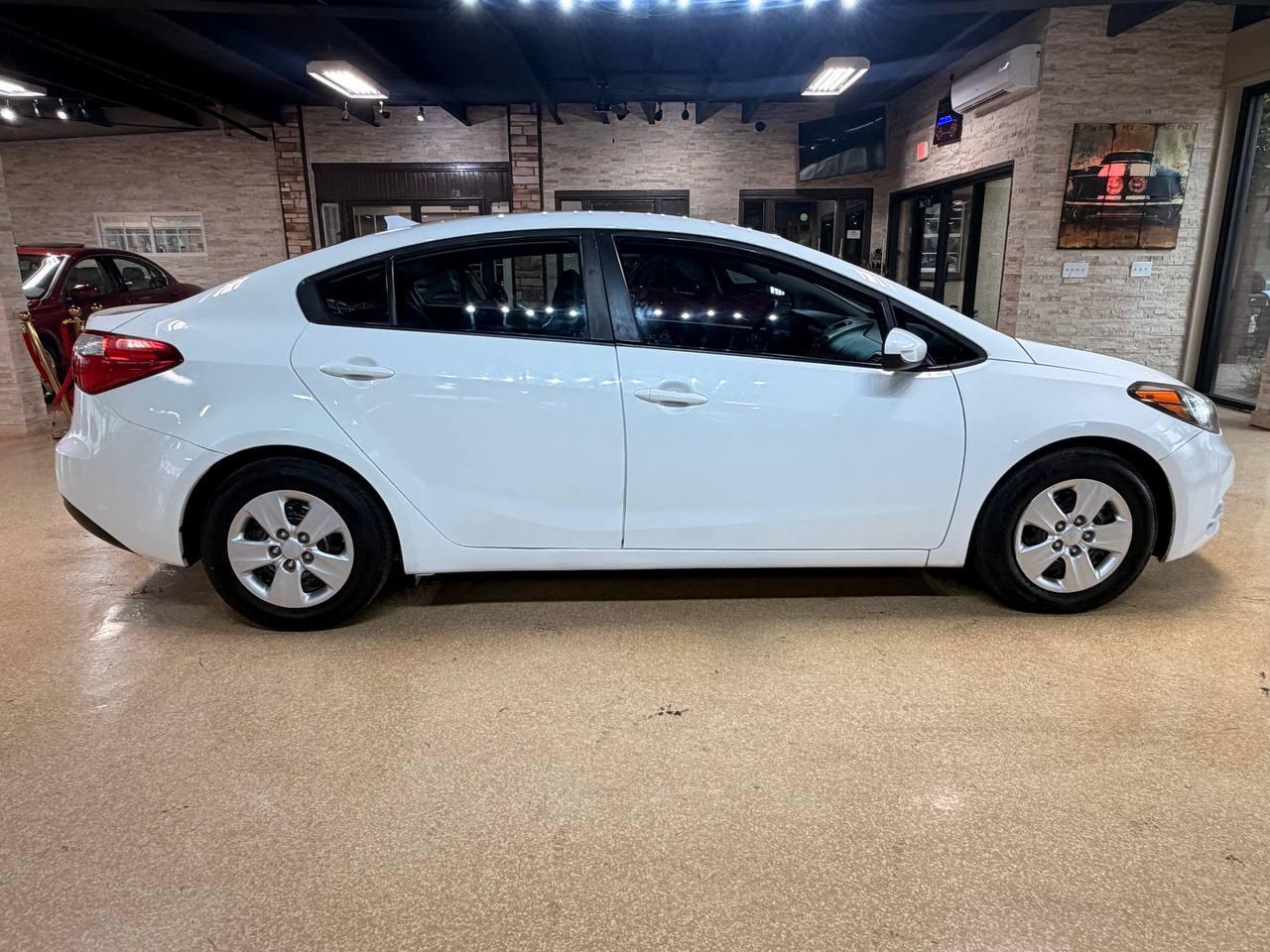 Kia Forte 4dr Sdn Auto LX 2016