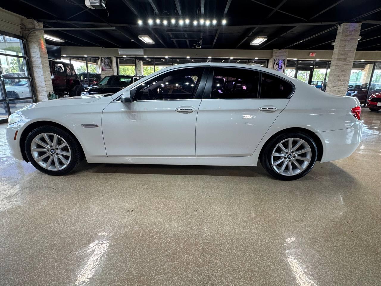 BMW 5 Series 4dr Sdn 535i RWD 2014