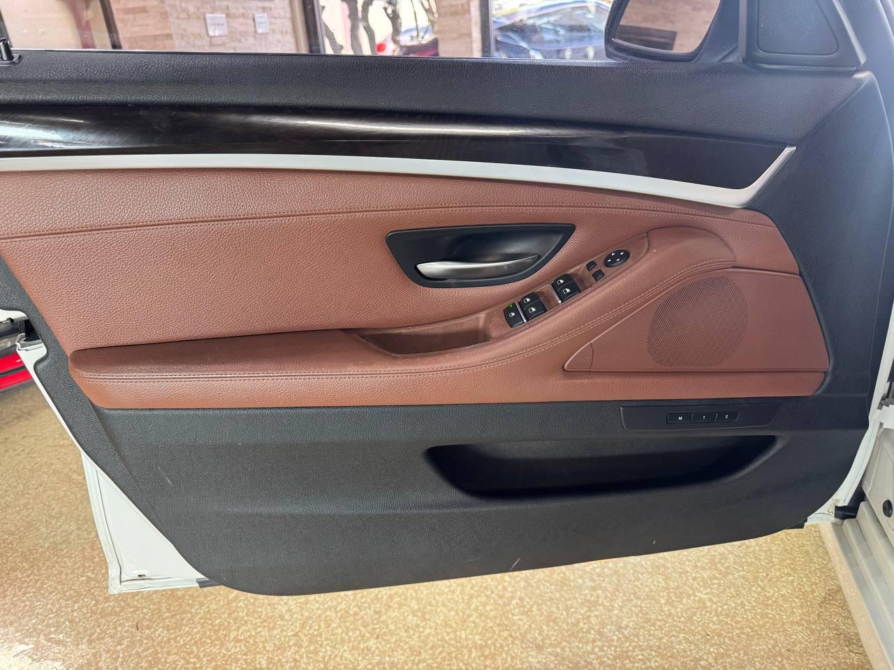 BMW 5 Series 4dr Sdn 535i RWD 2014