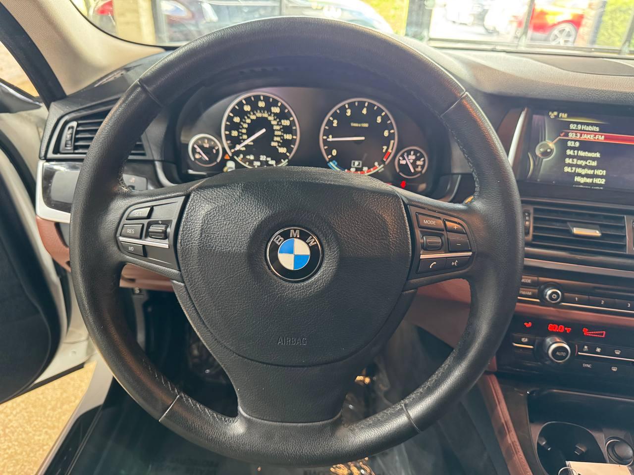 BMW 5 Series 4dr Sdn 535i RWD 2014