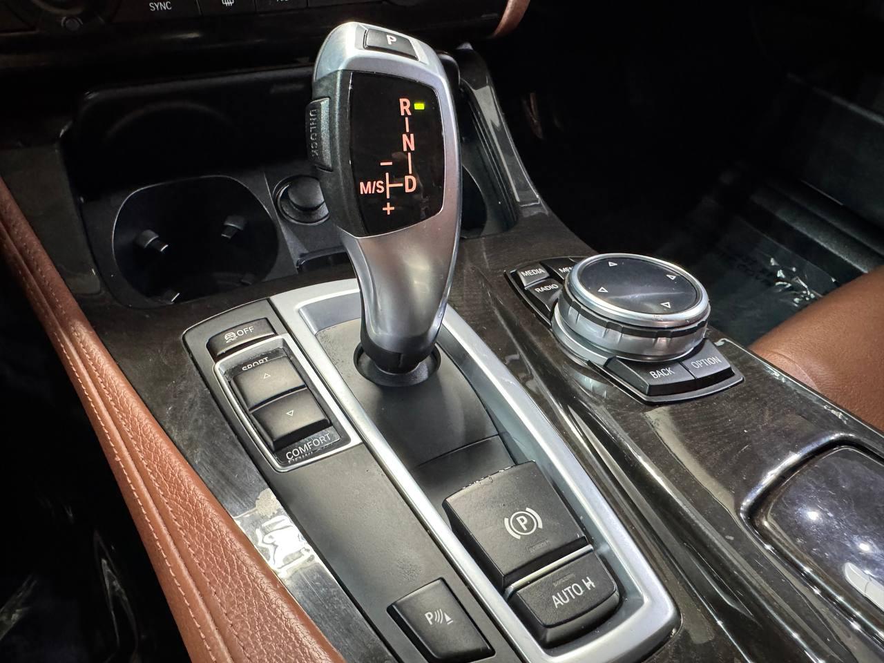 BMW 5 Series 4dr Sdn 535i RWD 2014