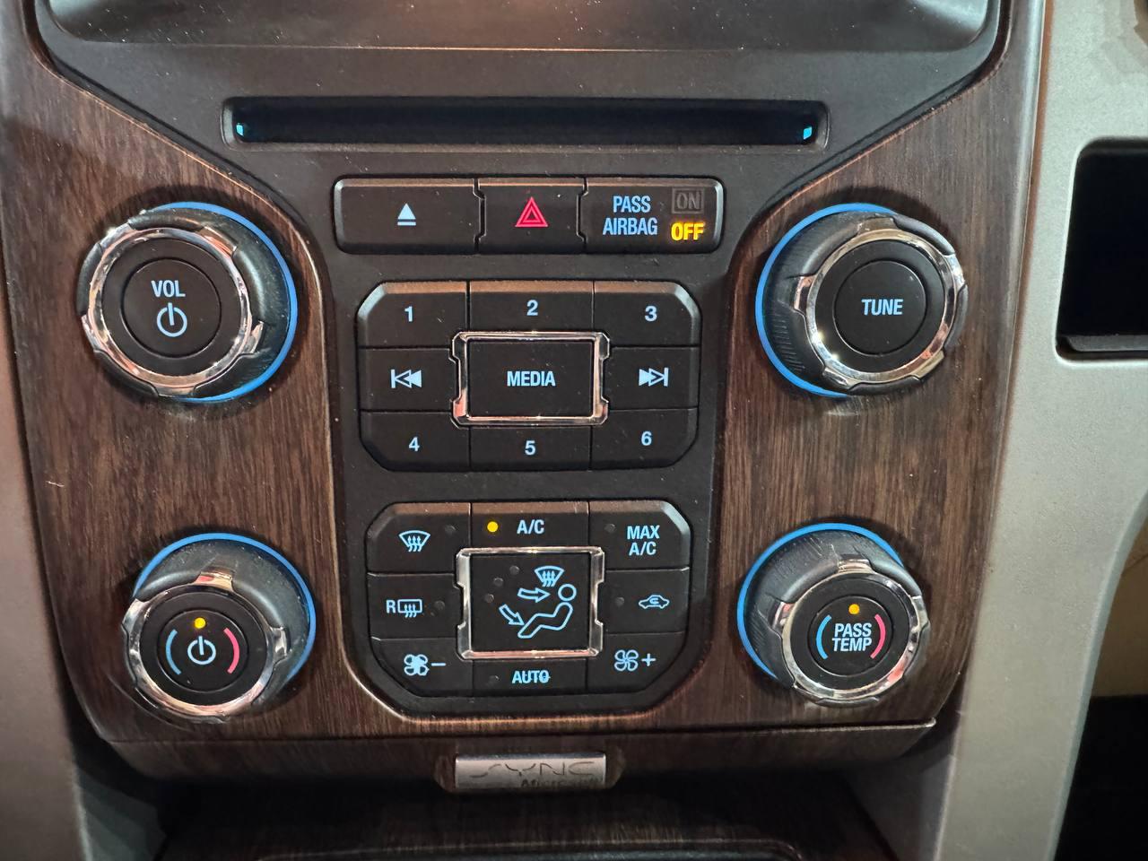 Ford F-150 2WD SuperCrew 145" King Ranch 2014