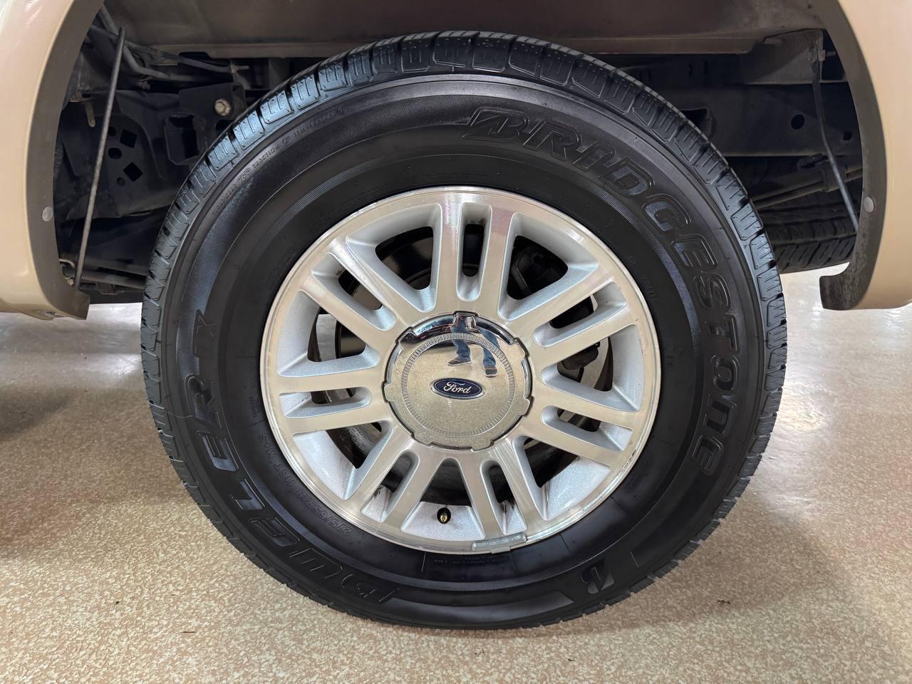 Ford F-150 2WD SuperCrew 145" King Ranch 2014
