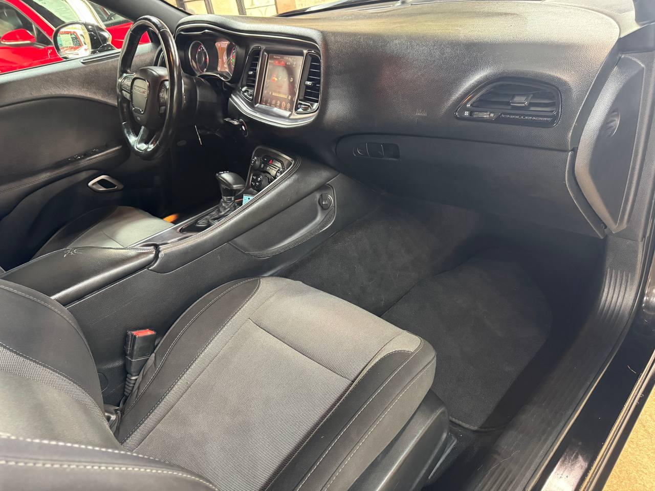 Dodge Challenger 2dr Cpe R/T 2015