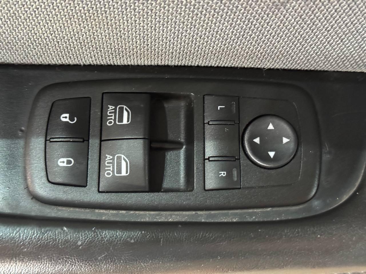 Dodge Challenger 2dr Cpe R/T 2015