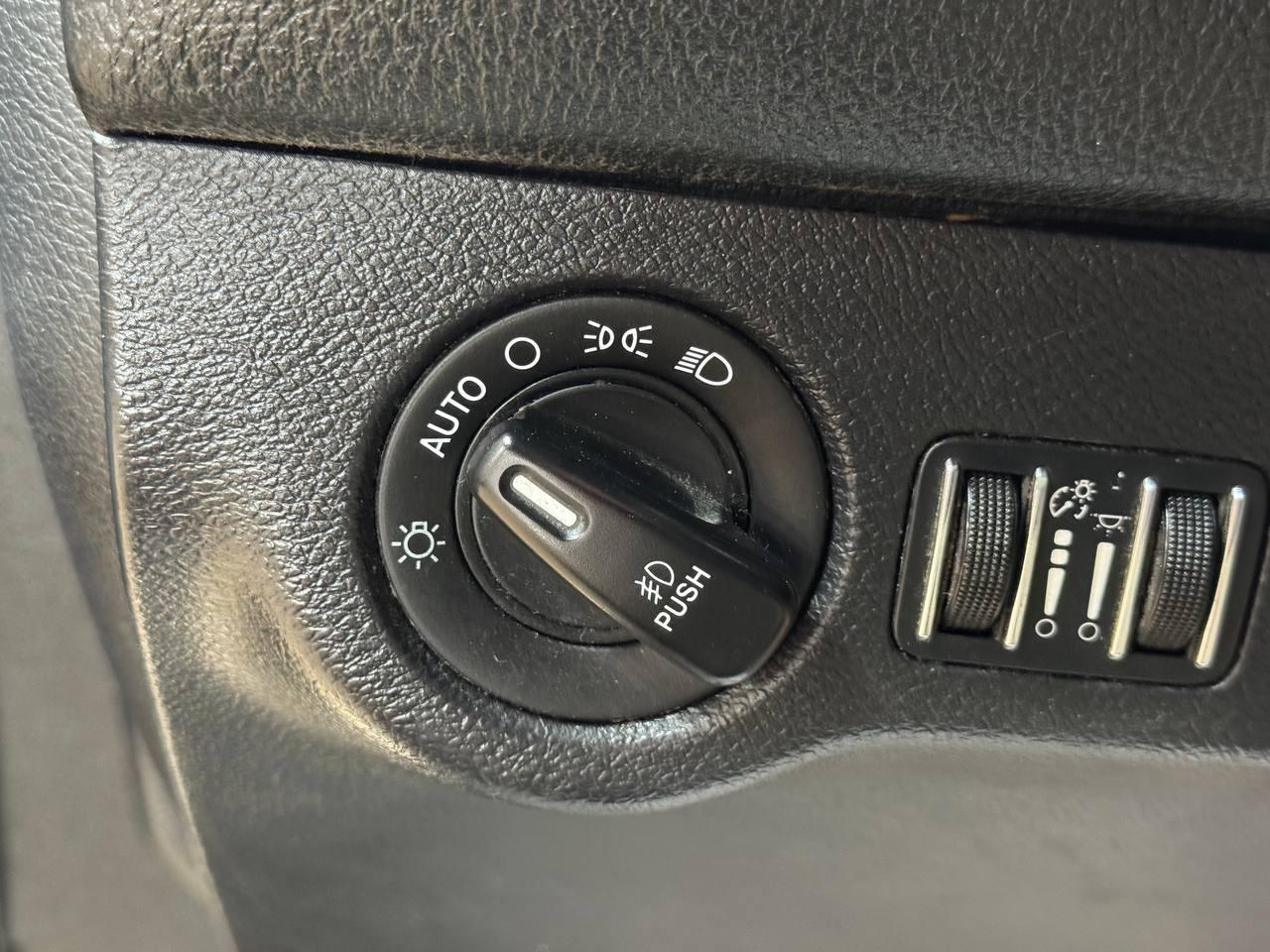 Dodge Challenger 2dr Cpe R/T 2015
