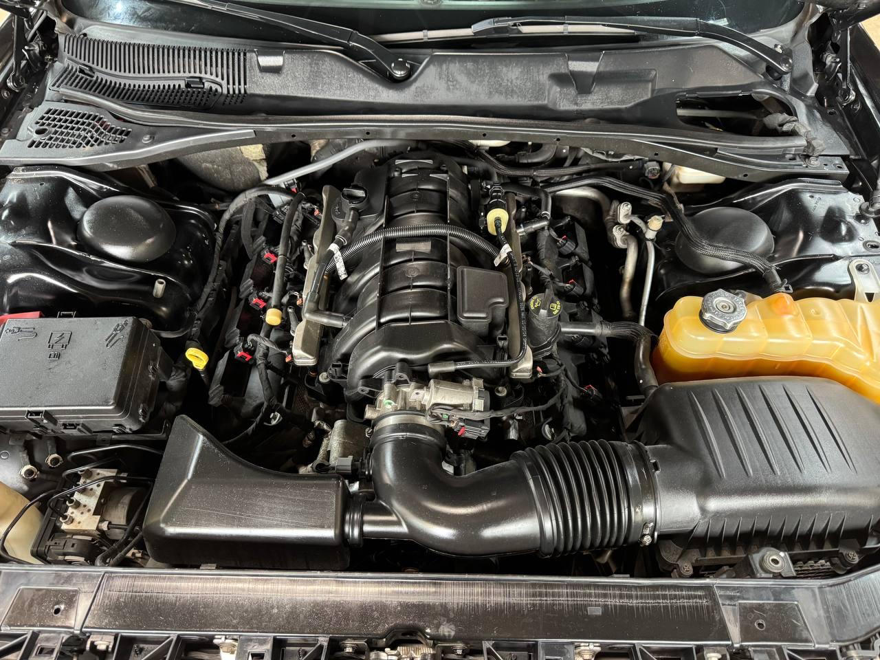 Dodge Challenger 2dr Cpe R/T 2015