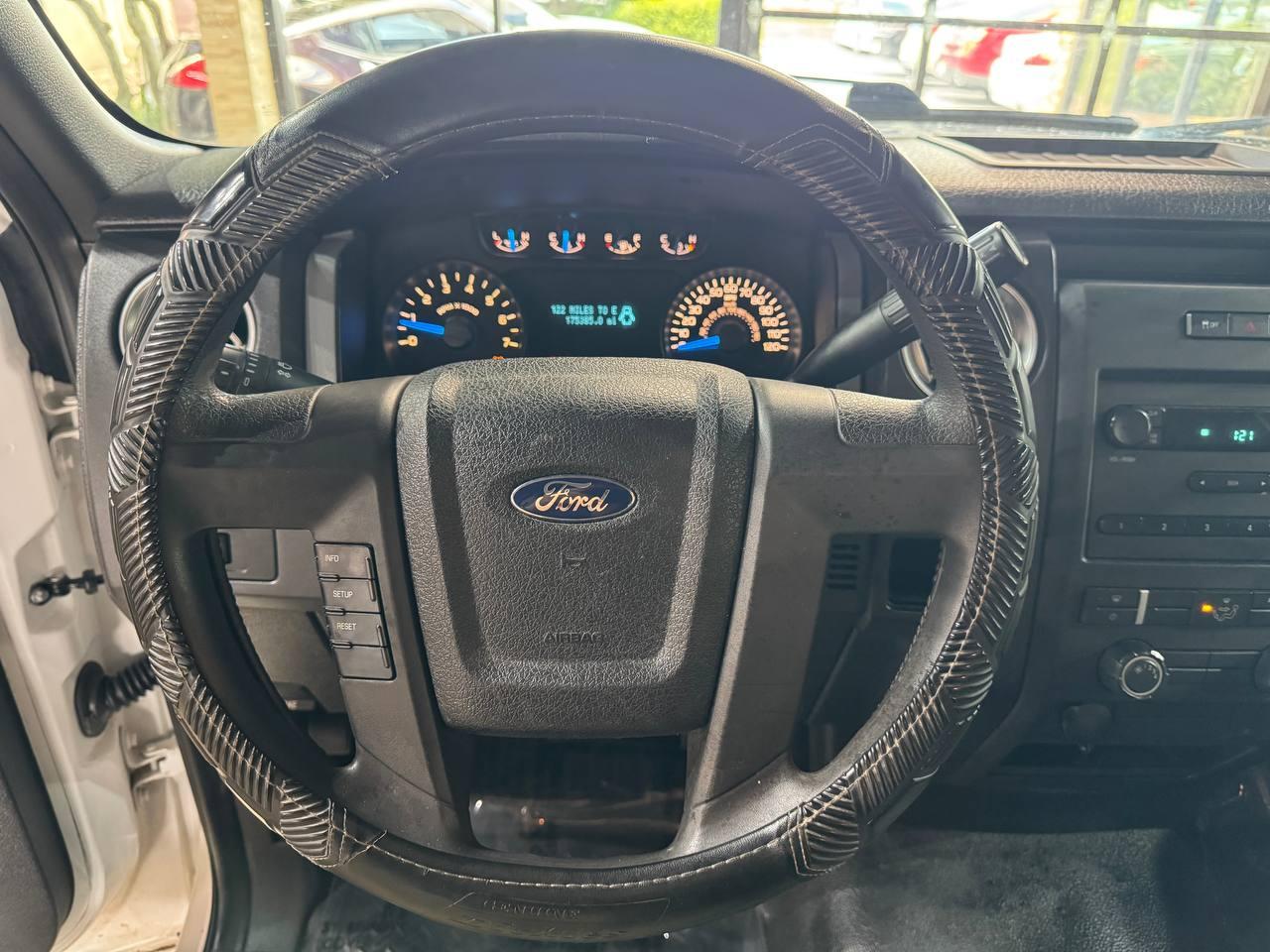 Ford F-150 2WD Reg Cab 126" XLT 2013