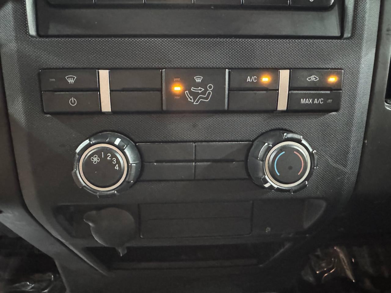 Ford F-150 2WD Reg Cab 126" XLT 2013