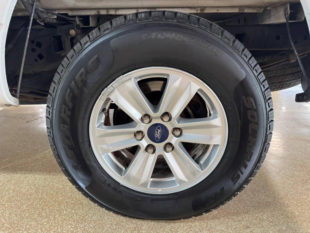 Ford F-150 2WD Reg Cab 126" XLT 2013