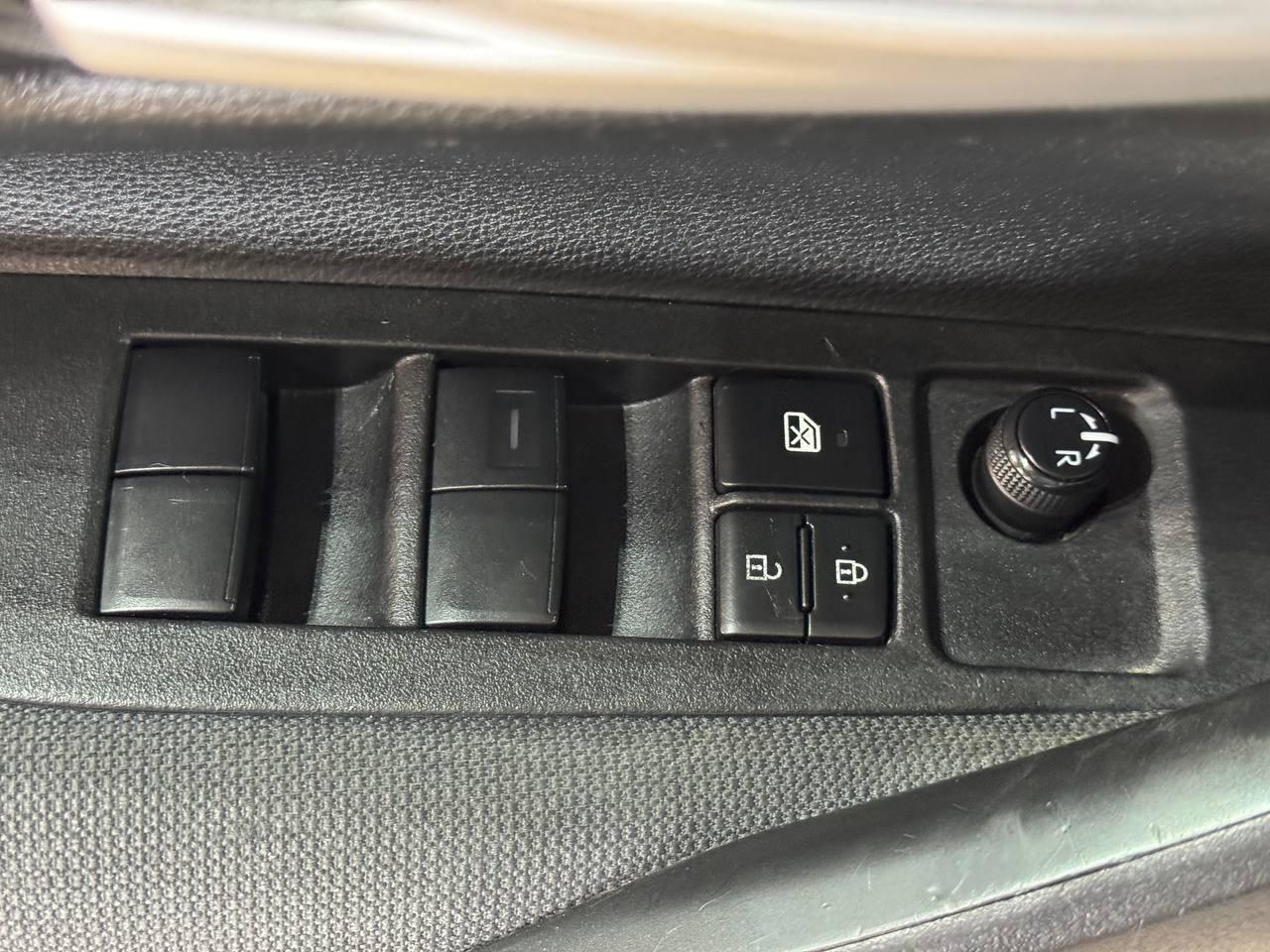 Toyota Corolla LE CVT (Natl) 2021