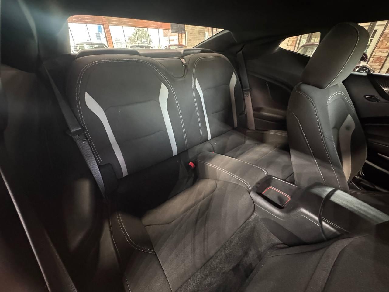 Chevrolet Camaro 2dr Cpe 1LT 2020