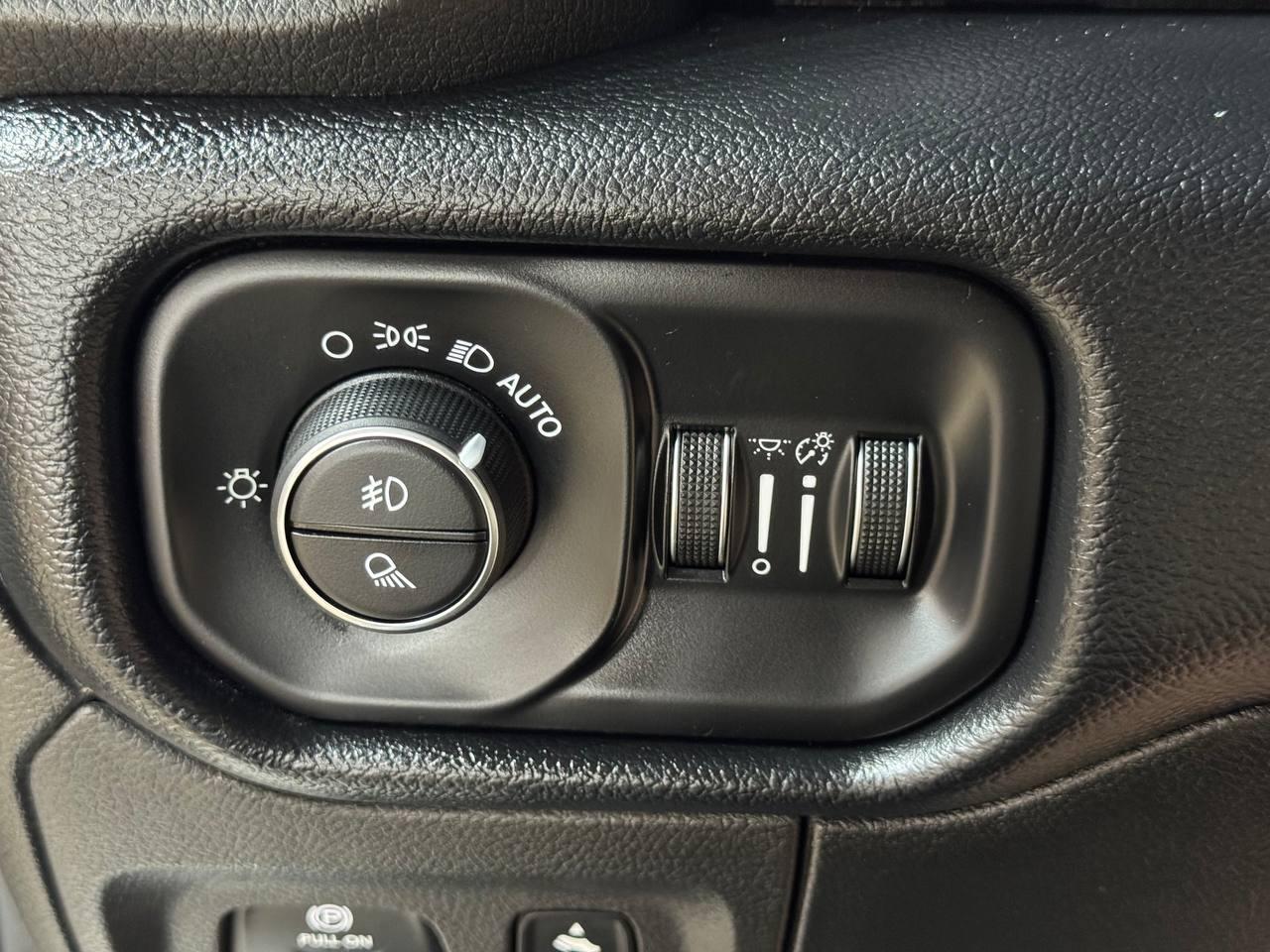 RAM 1500 Big Horn/Lone Star 4x2 Crew Cab 5'7" Box 2019
