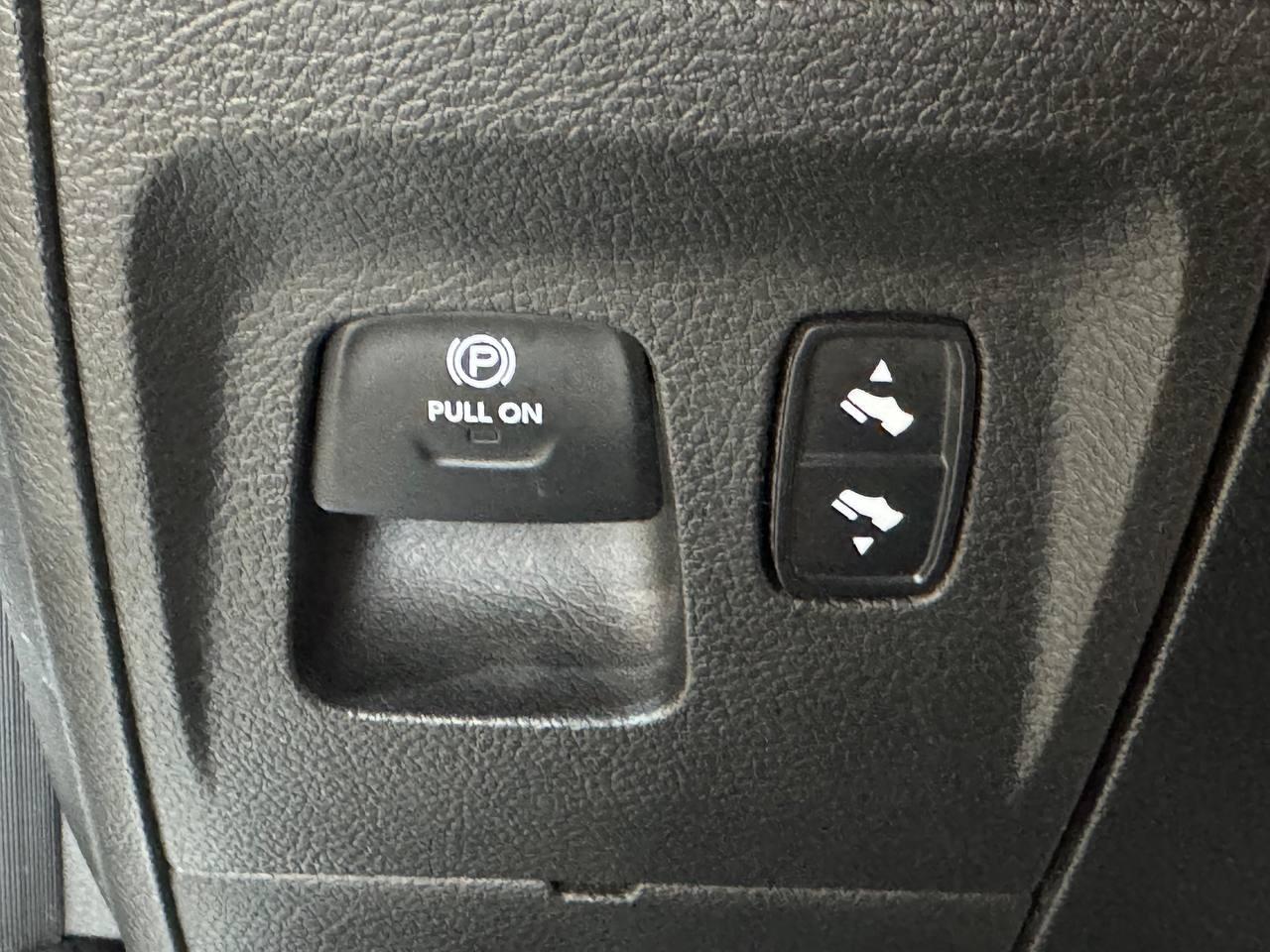 RAM 1500 Big Horn/Lone Star 4x2 Crew Cab 5'7" Box 2019