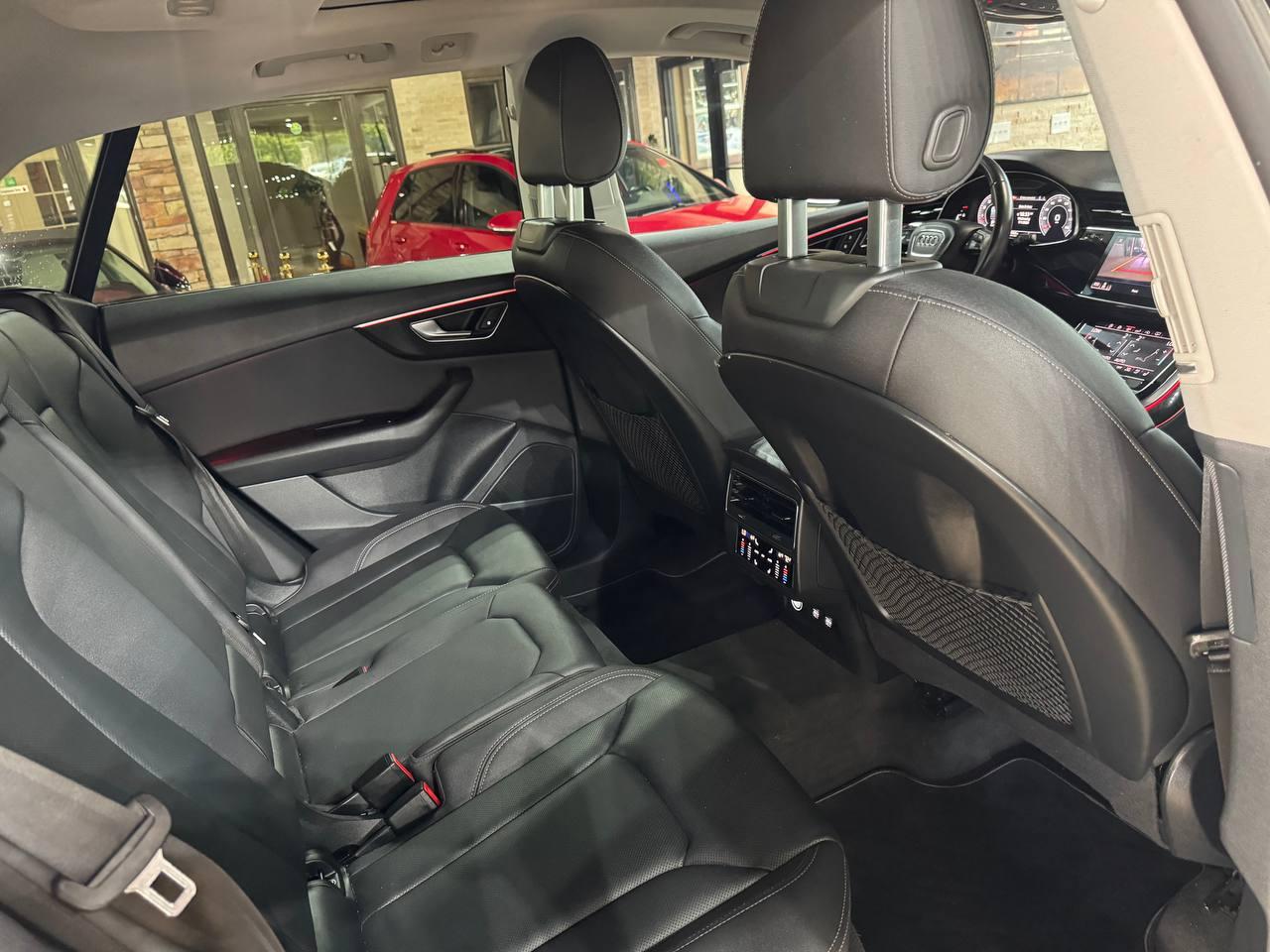 Audi Q8 Premium Plus 55 TFSI quattro 2019