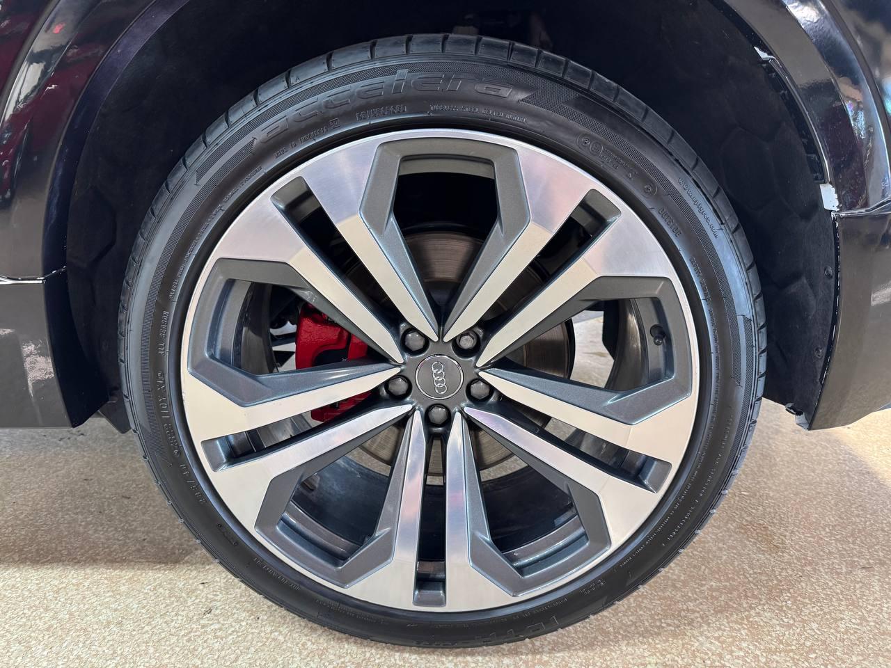 Audi Q8 Premium Plus 55 TFSI quattro 2019