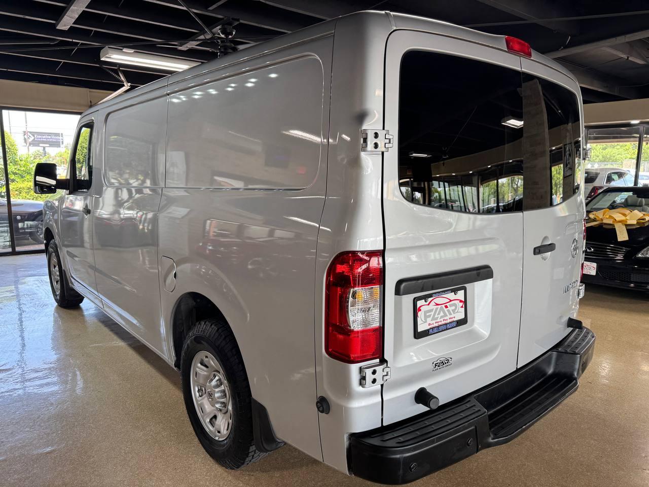 Nissan NV Cargo NV1500 Standard Roof V6 SV 2017