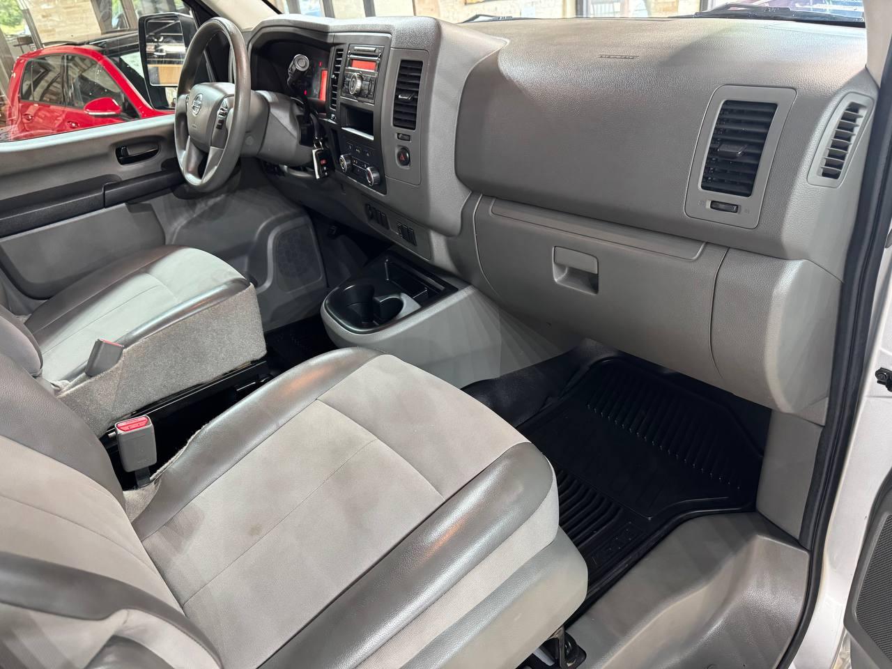 Nissan NV Cargo NV1500 Standard Roof V6 SV 2017