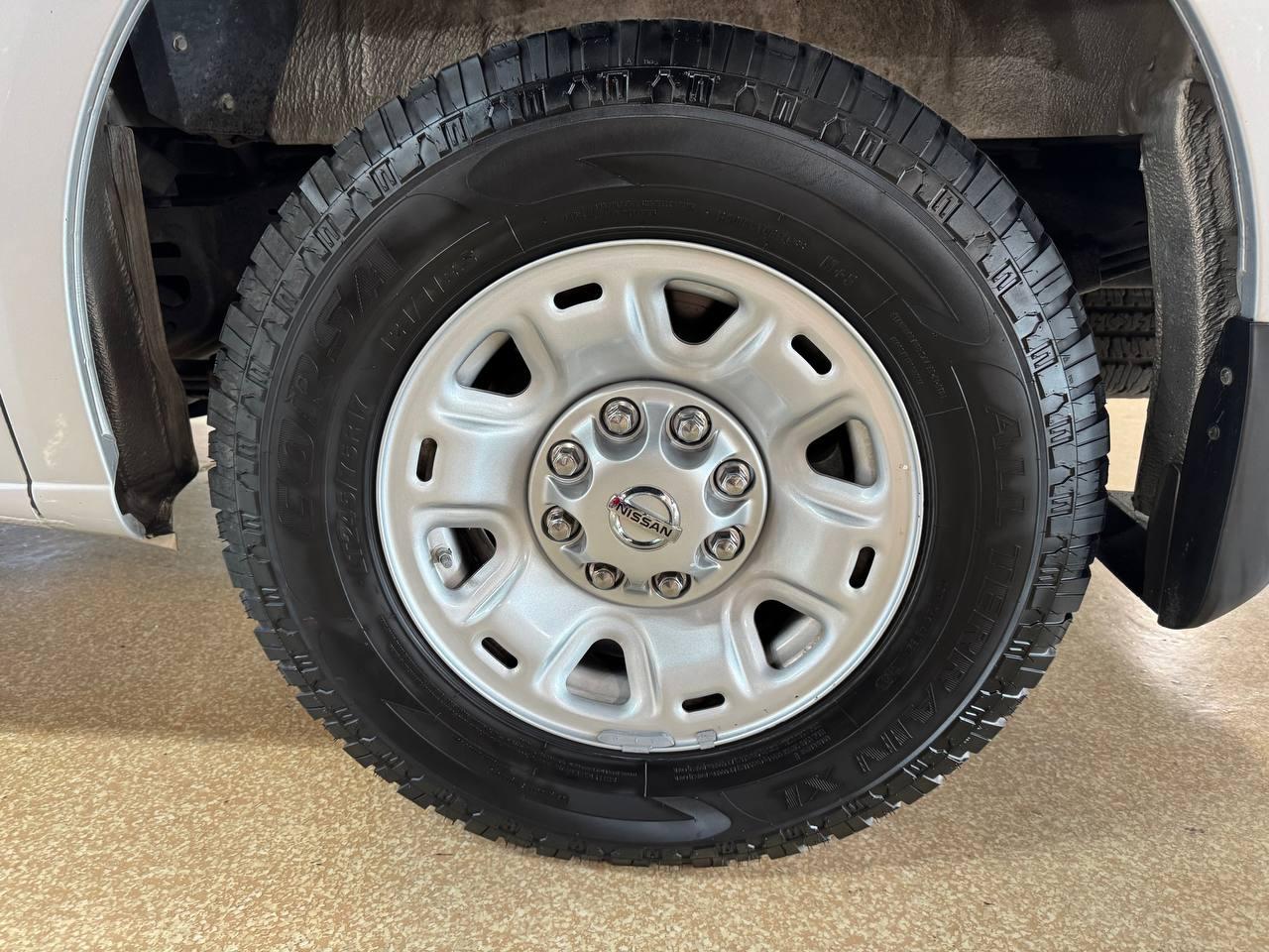 Nissan NV Cargo NV1500 Standard Roof V6 SV 2017