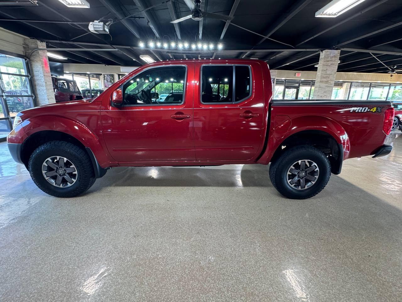 Nissan Frontier Crew Cab 4x4 PRO-4X Auto 2017
