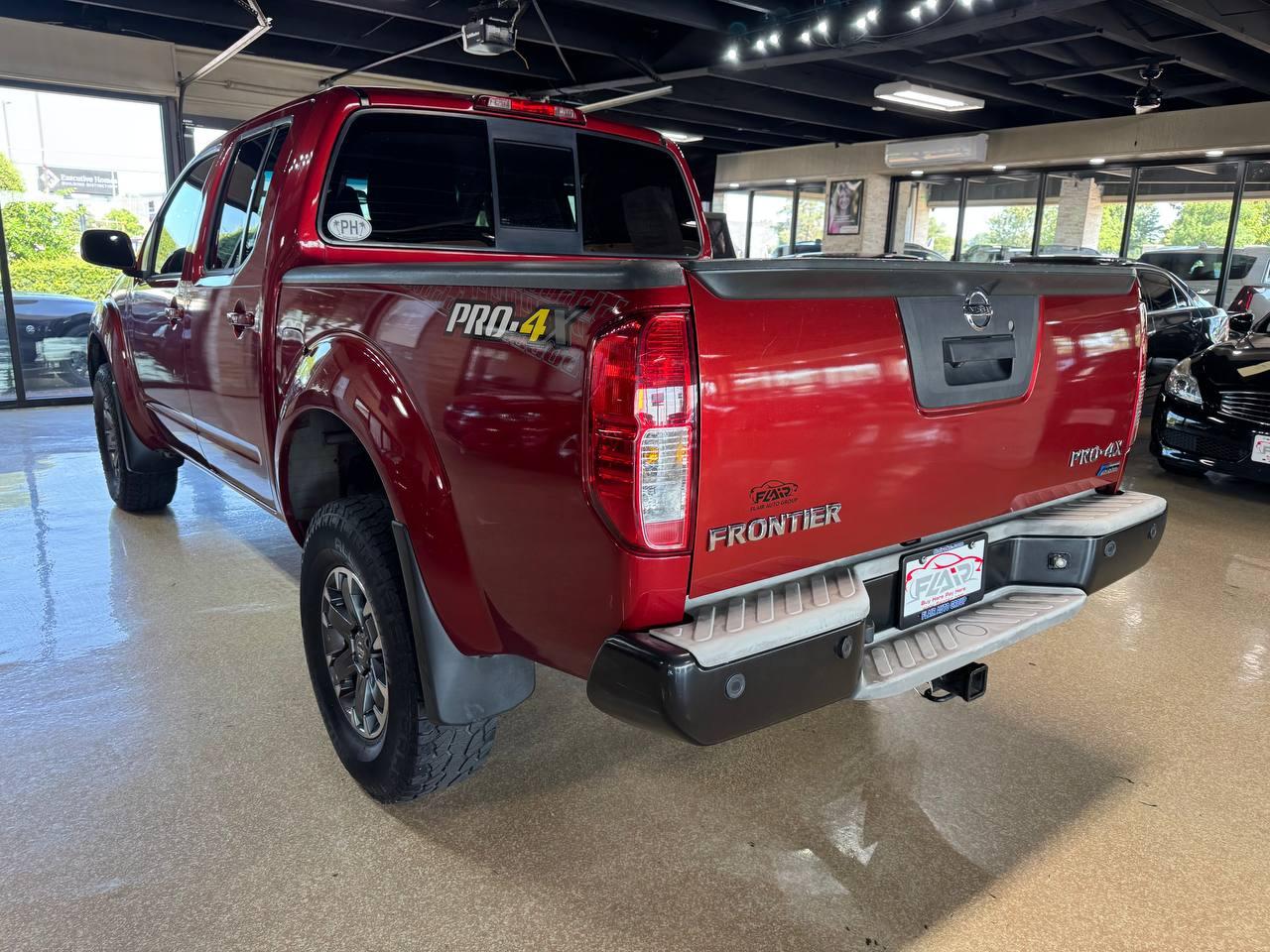 Nissan Frontier Crew Cab 4x4 PRO-4X Auto 2017