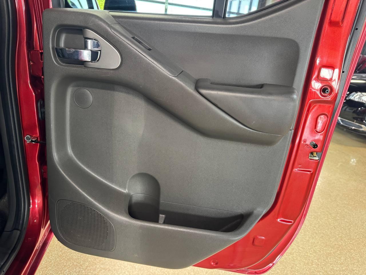 Nissan Frontier Crew Cab 4x4 PRO-4X Auto 2017