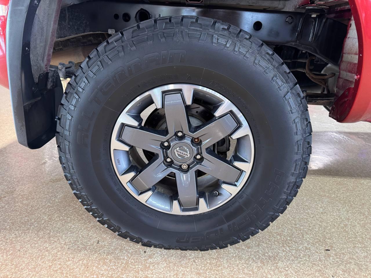 Nissan Frontier Crew Cab 4x4 PRO-4X Auto 2017