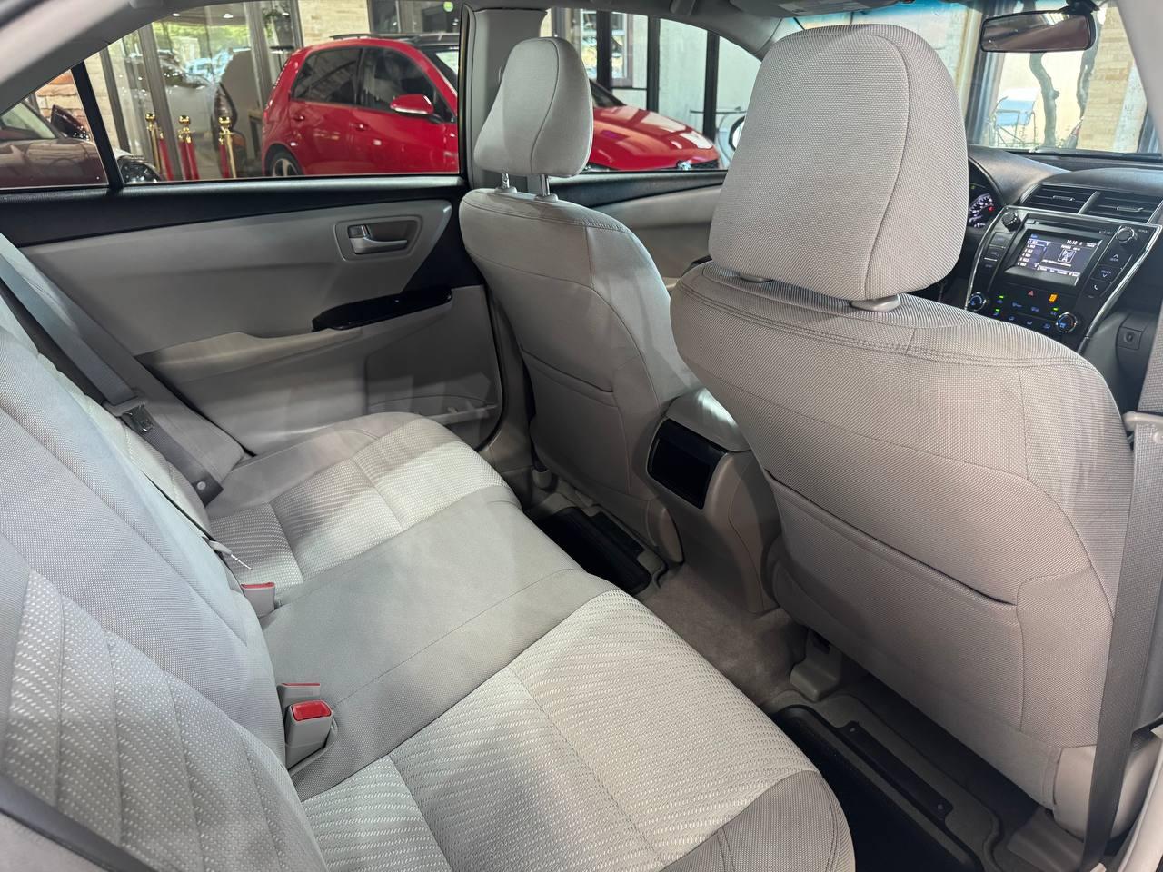 Toyota Camry XLE Auto (Natl) 2017