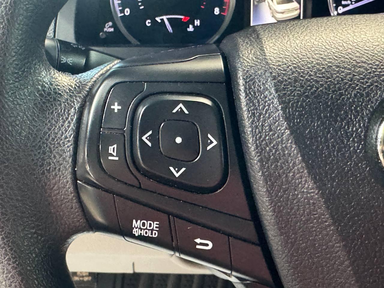 Toyota Camry XLE Auto (Natl) 2017
