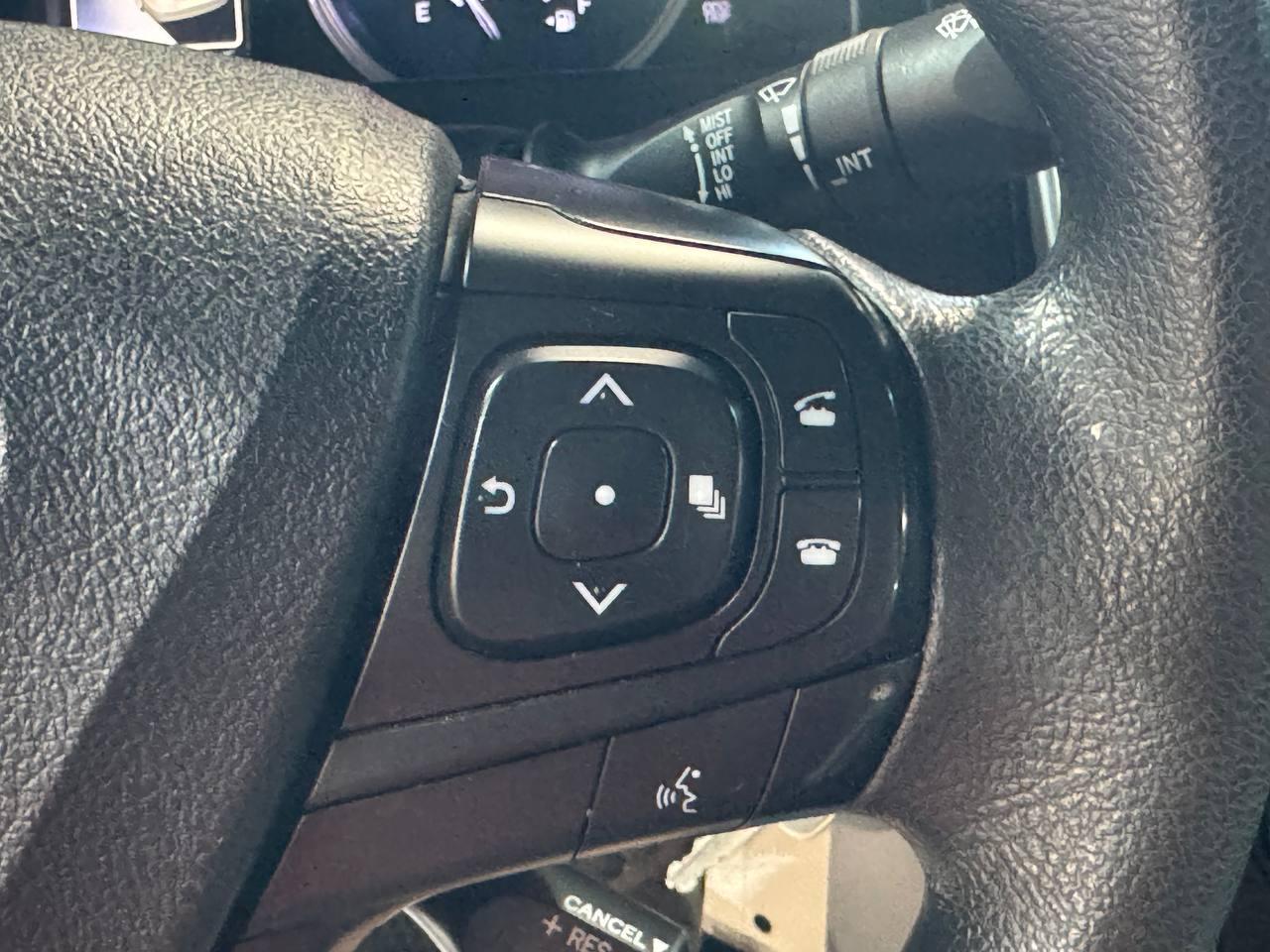 Toyota Camry XLE Auto (Natl) 2017