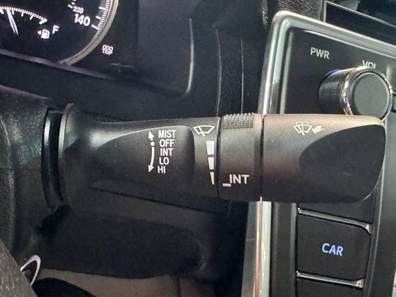 Toyota Camry XLE Auto (Natl) 2017