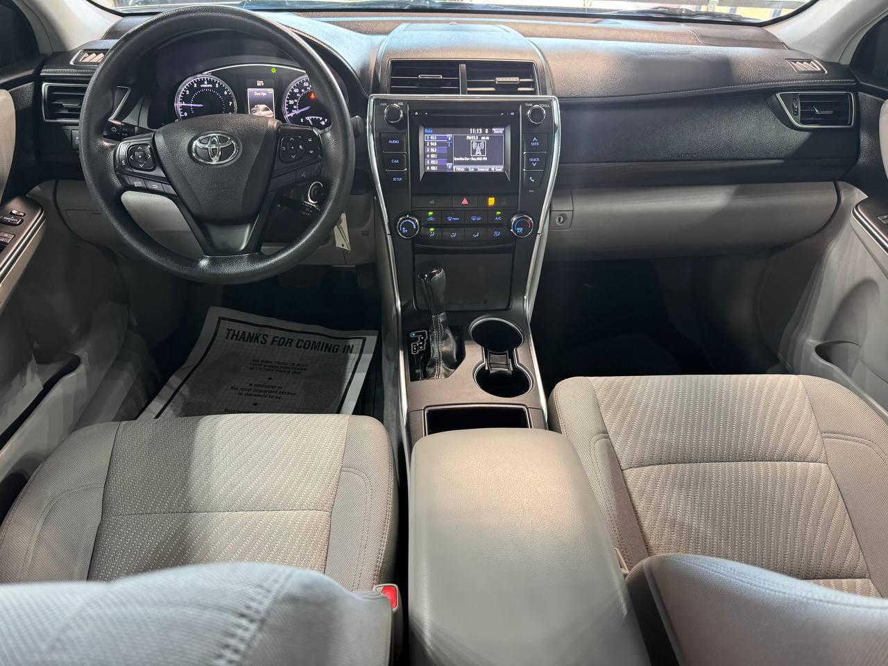 Toyota Camry XLE Auto (Natl) 2017