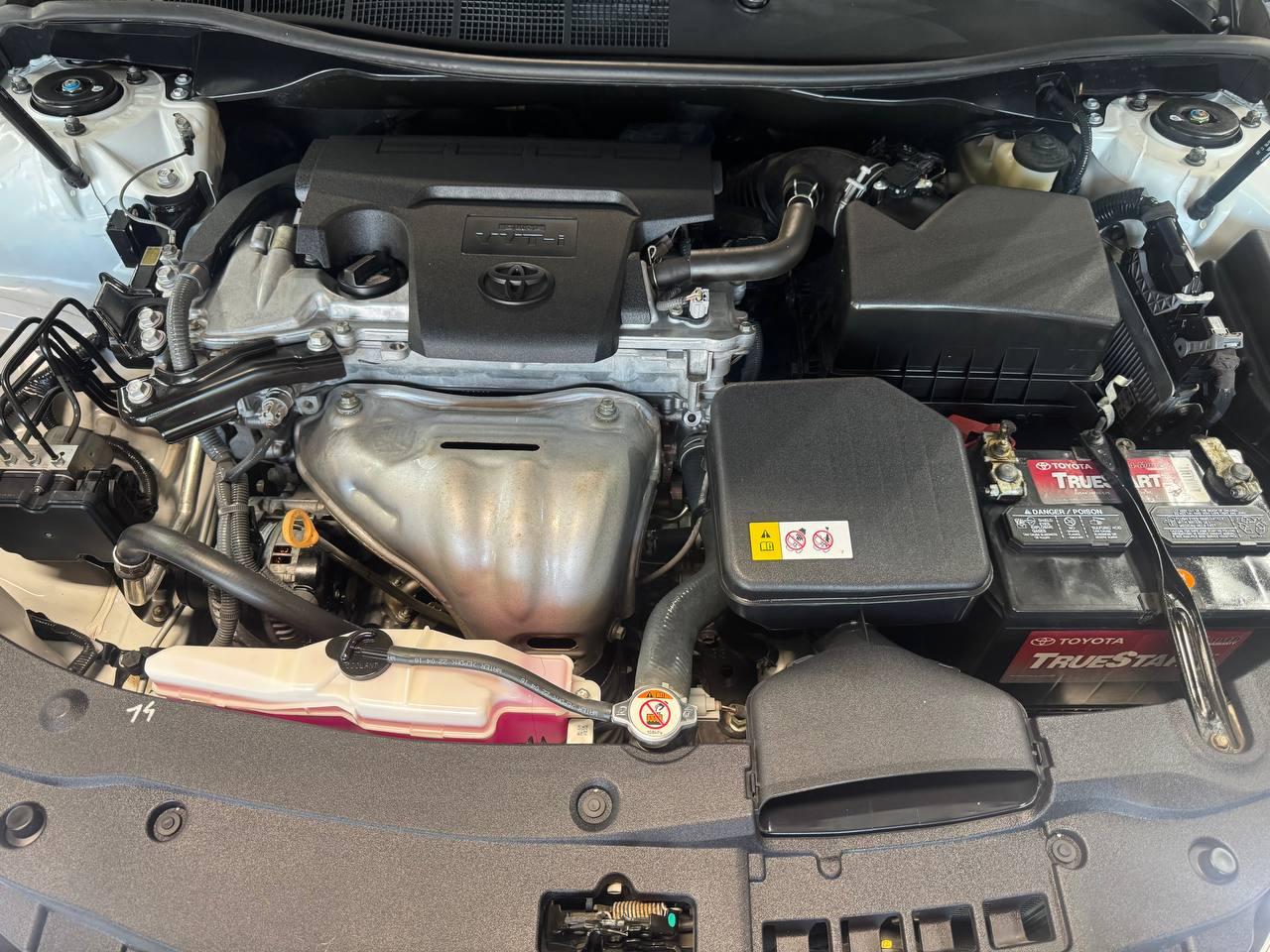 Toyota Camry XLE Auto (Natl) 2017