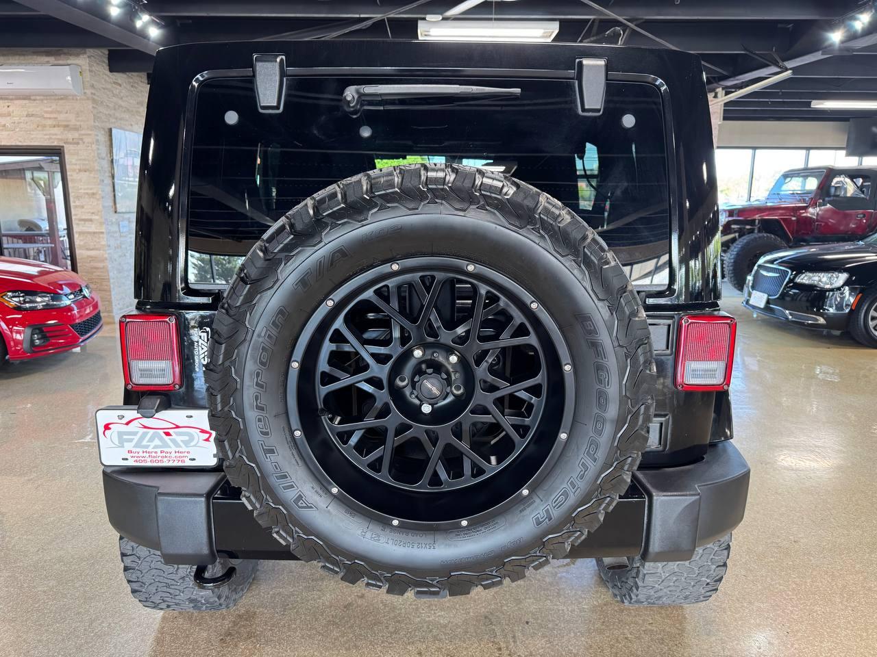 Jeep Wrangler Unlimited 4WD 4dr Sahara 2016