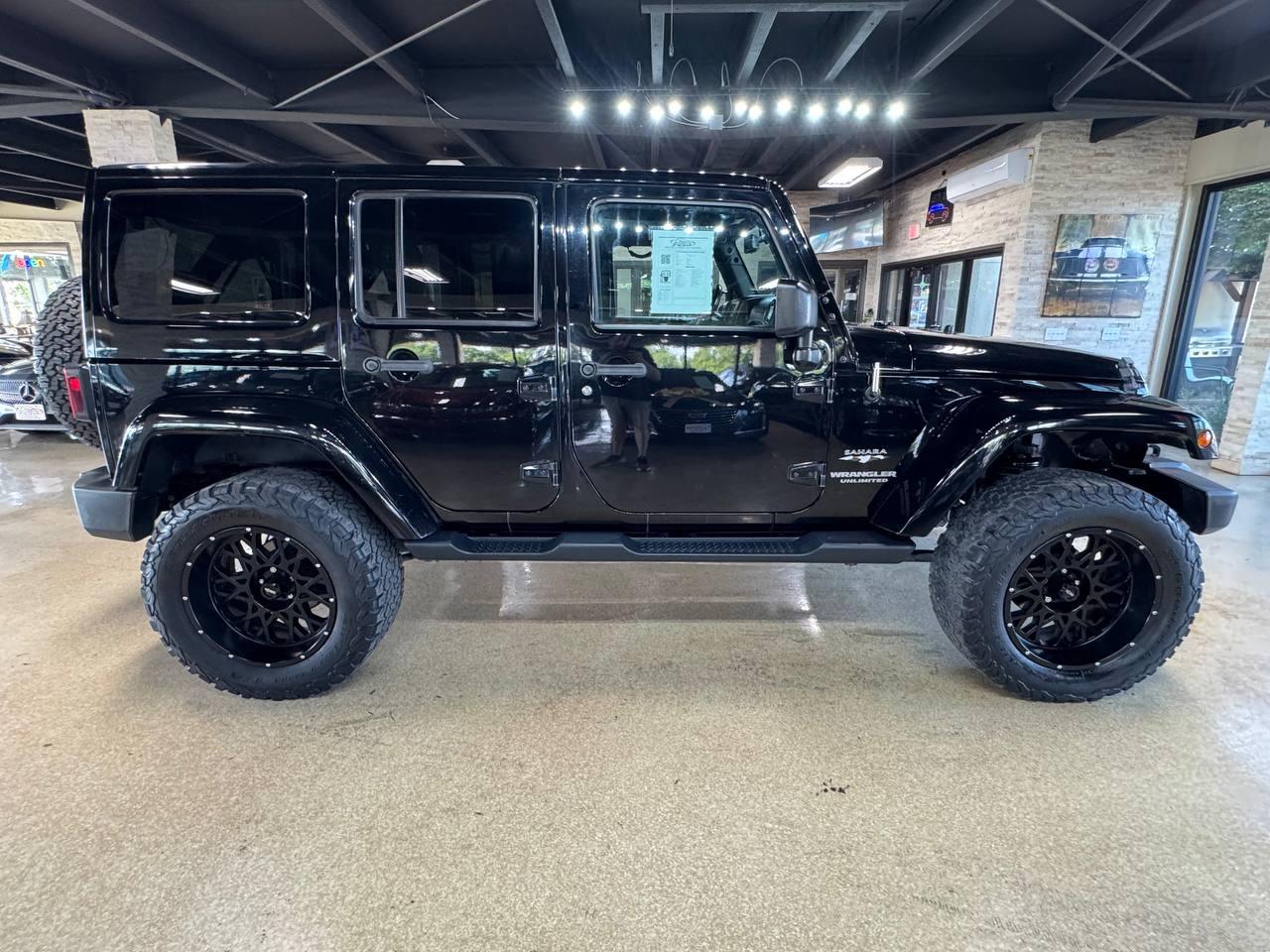 Jeep Wrangler Unlimited 4WD 4dr Sahara 2016