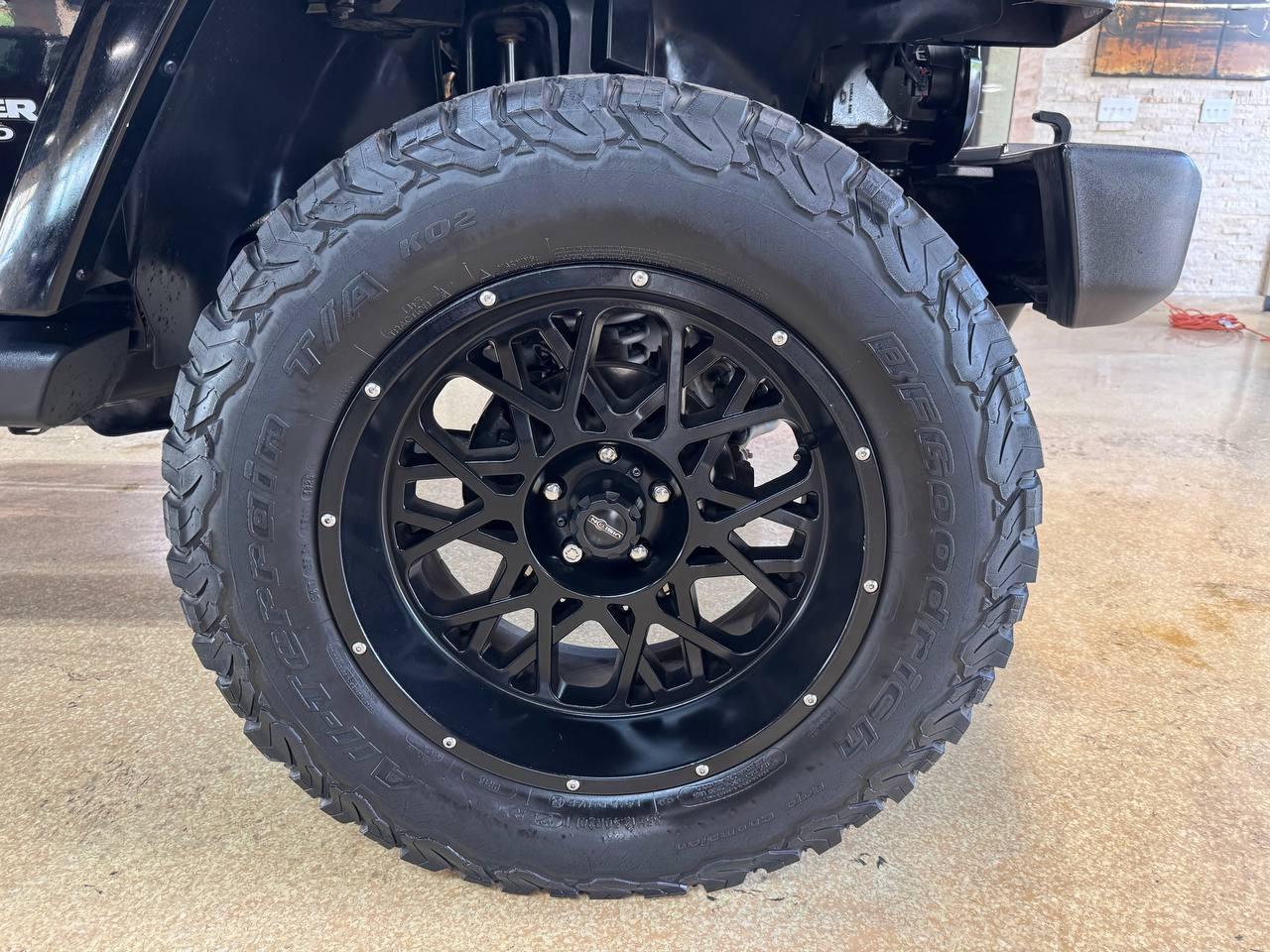 Jeep Wrangler Unlimited 4WD 4dr Sahara 2016