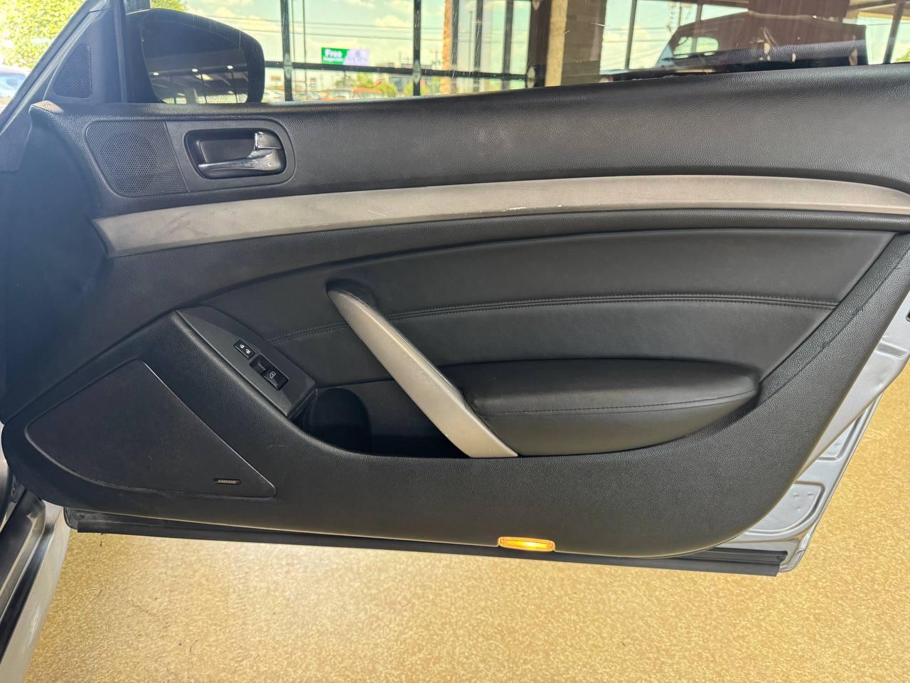 Infiniti G37 Coupe 2dr x AWD 2012