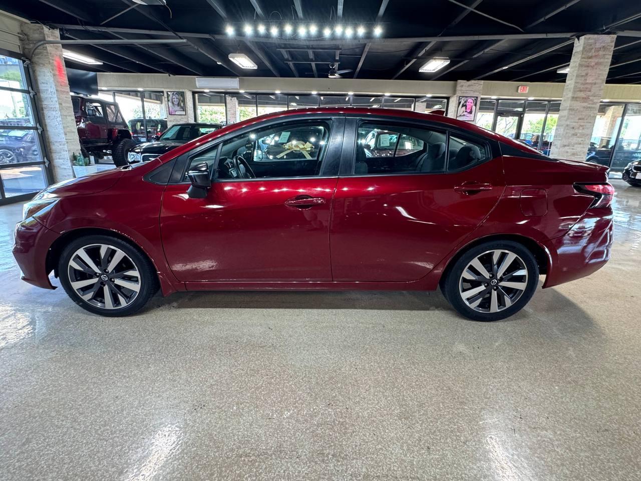 Nissan Versa SR CVT 2020